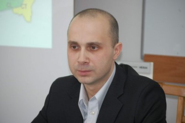 Mihai Petre donează sânge
